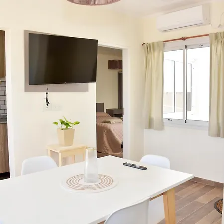 Fantastico Departamento En El Casco Antiguo De Chascomus, A 350 Metros De La Laguna! Ideal Parejas! Exterior photo