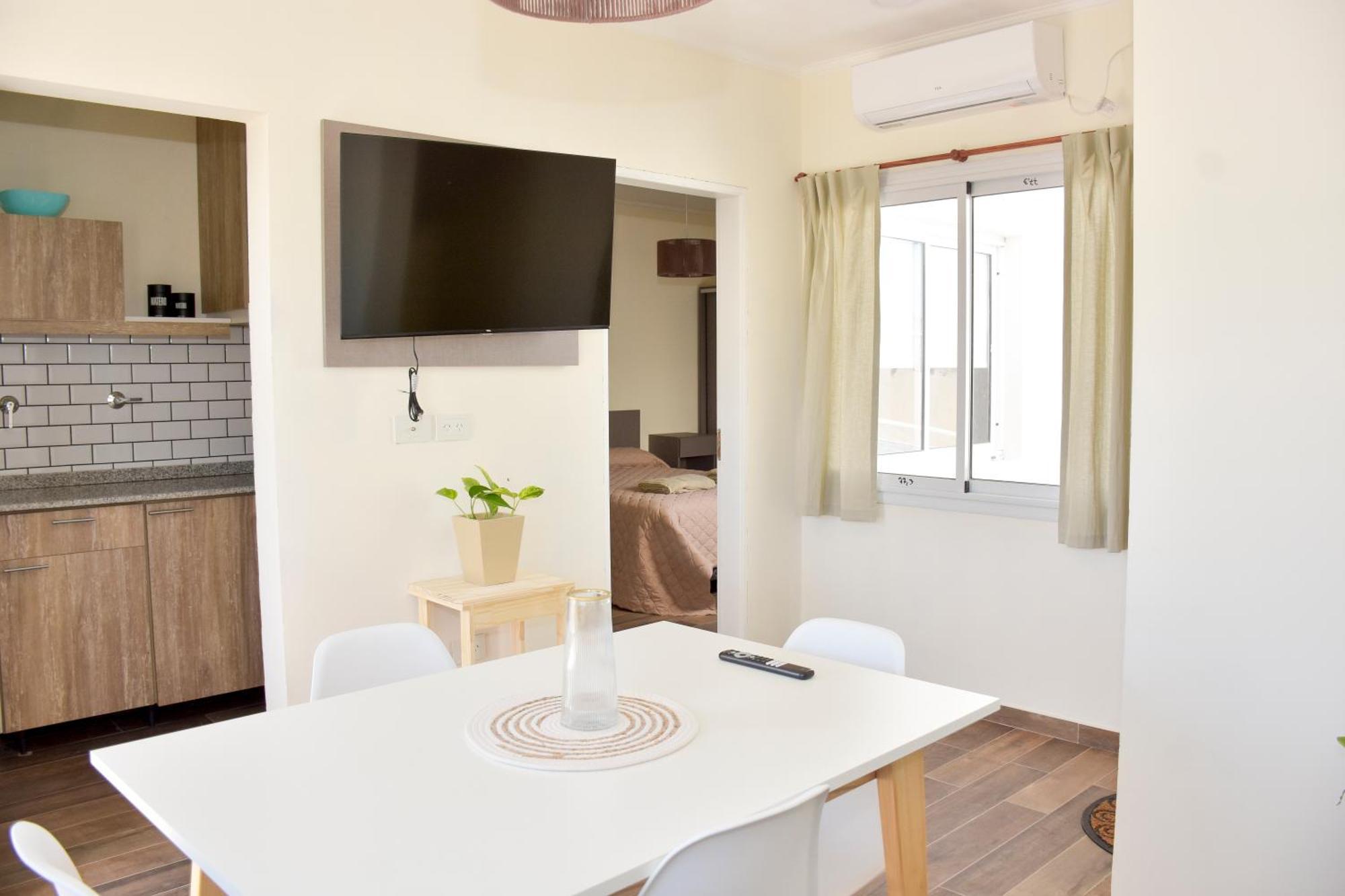 Fantastico Departamento En El Casco Antiguo De Chascomus, A 350 Metros De La Laguna! Ideal Parejas! Apartment